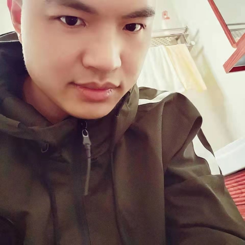 高大上的宅男的第一张照片--福建上门女婿服务网
