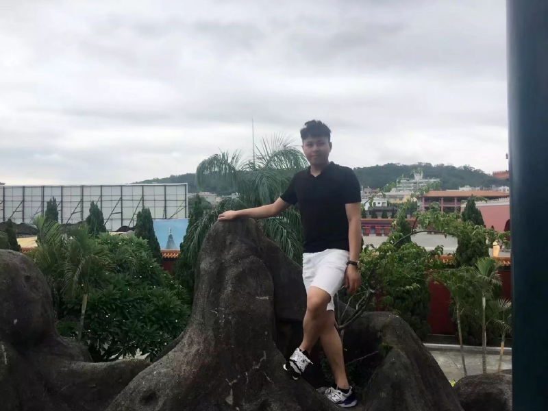 伟仔的第一张照片--福建上门女婿服务网