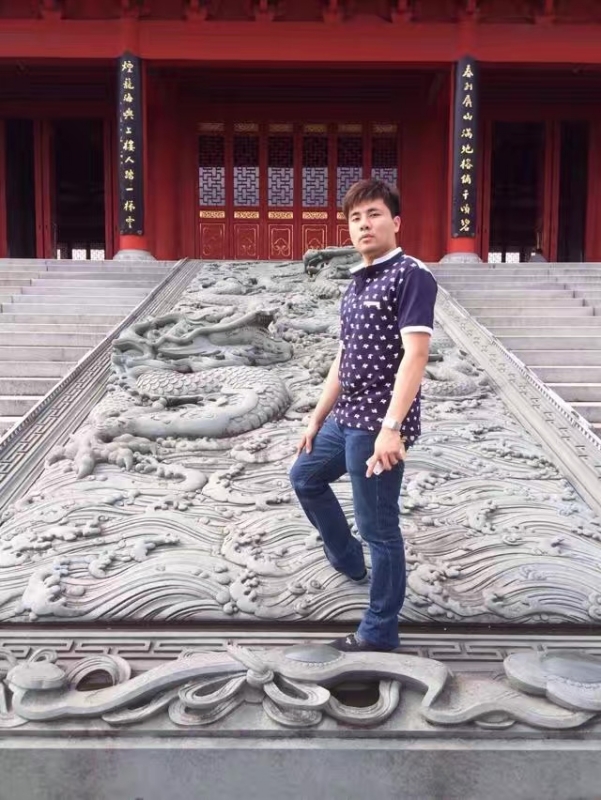 御龙氏的第一张照片--福建上门女婿服务网