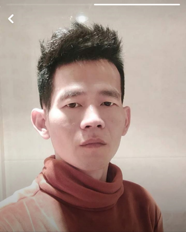 白了少年头的第一张照片--福建上门女婿服务网