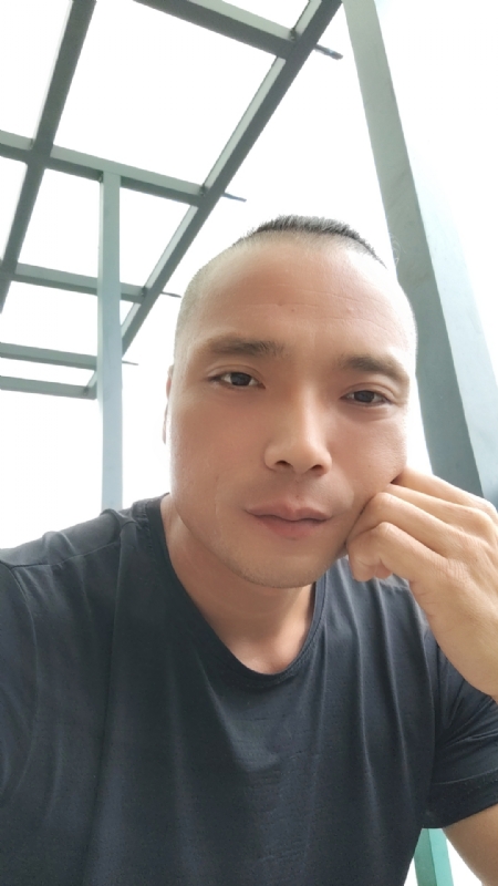 伯爵的第三张照片--福建上门女婿服务网