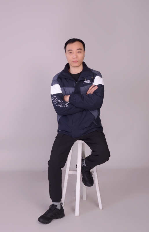 一只孤单的猫的第一张照片--福建上门女婿服务网