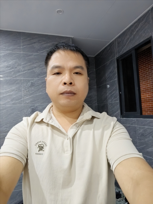 刘两水的第一张照片--福建上门女婿服务网